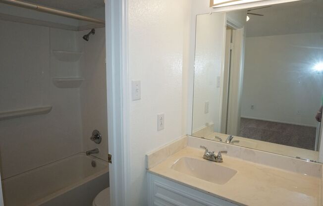 2 beds, 2 baths, $900