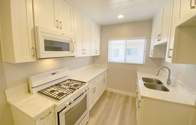 DRYDEN SQUARE APTS