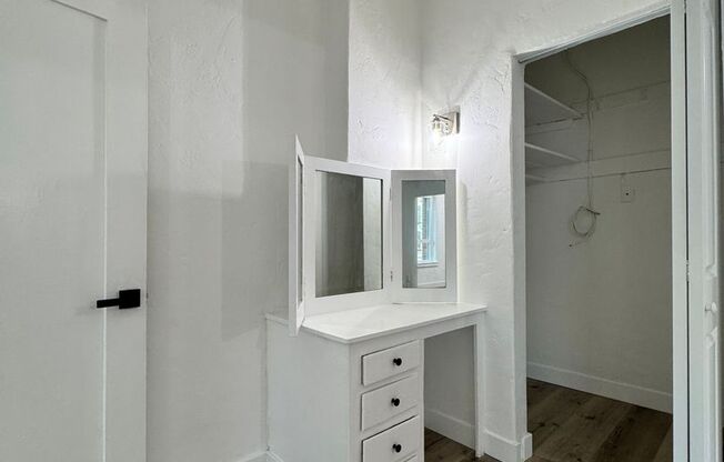 Studio, 1 bath, 450 sqft, $1,565, Unit 205