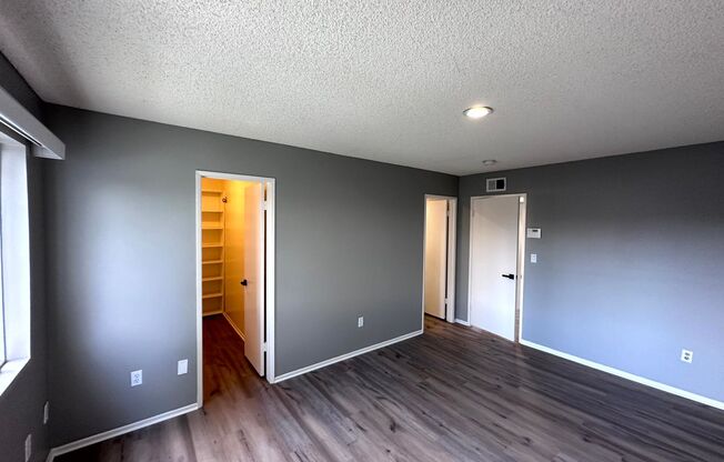 3 beds, 1.5 baths, $3,295, Unit # 9