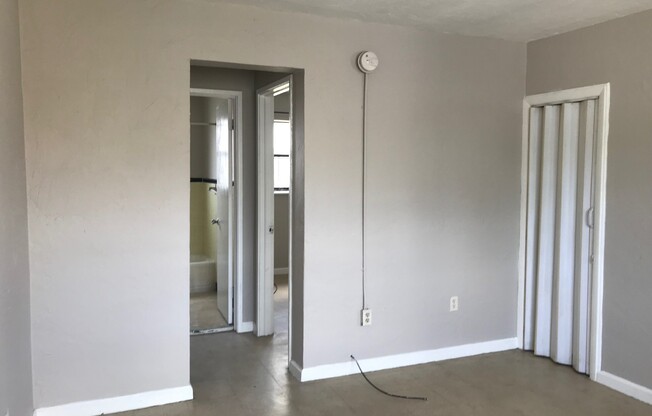 Cozy 1-Bedroom Apartments in a Charming 10-Unit Complex