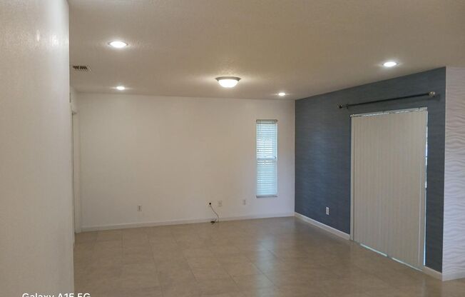 Beautifully Remodeled Rental Home 4/3