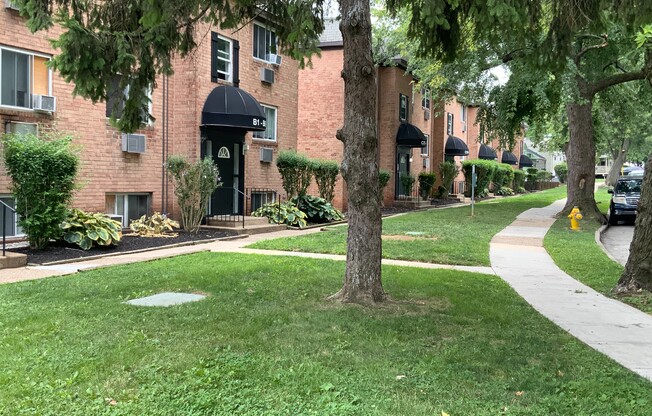 Step into tranquility at Renshaw Apartments, where manicured lawns and charming brick architecture create a serene retreat. Perfectly situated for comfortable living, this is the ideal place to call home. Schedule your tour today!