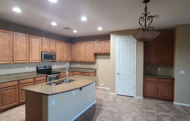 3 bedroom 2 Bathroom Home