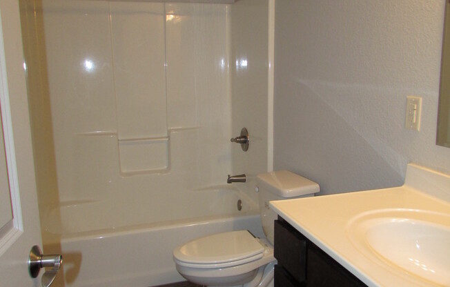 MODERN 3 BEDROOM IN ELKS CROSSING