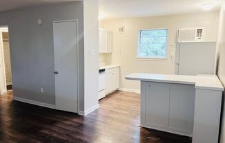 Studio, 1 bath, 556 sqft, $650, Unit 773