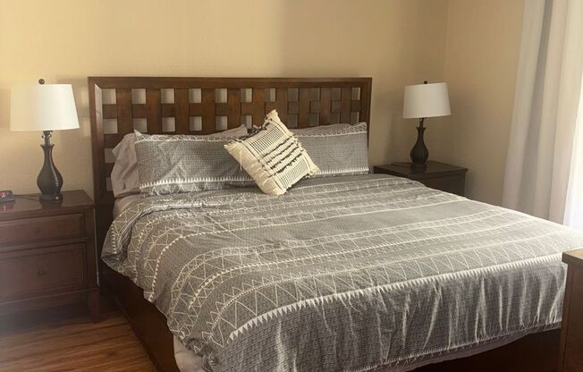 2 beds, 2 baths, $2,195, Unit 213