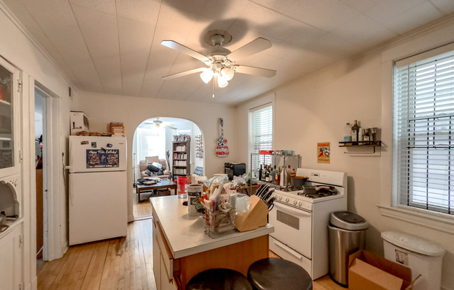 1412 HENDERSON