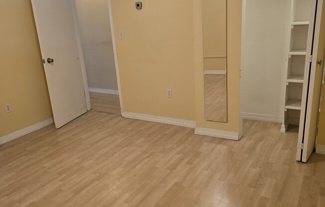 2 beds, 1 bath, 810 sqft, $3,000, Unit T35