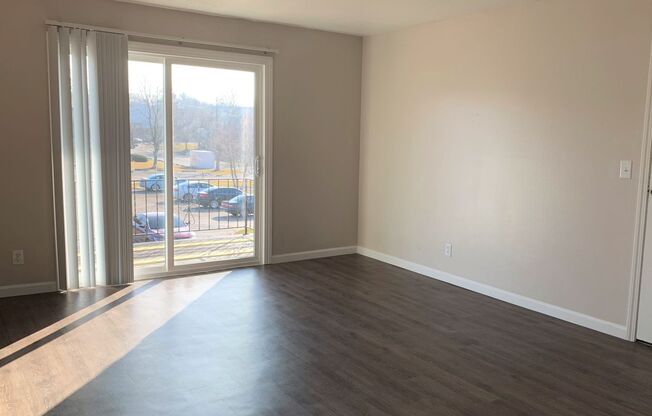 2 beds, 1.5 baths, 835 sqft, $1,135, Unit N-0703