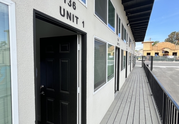 138 W SAN YSIDRO BLVD