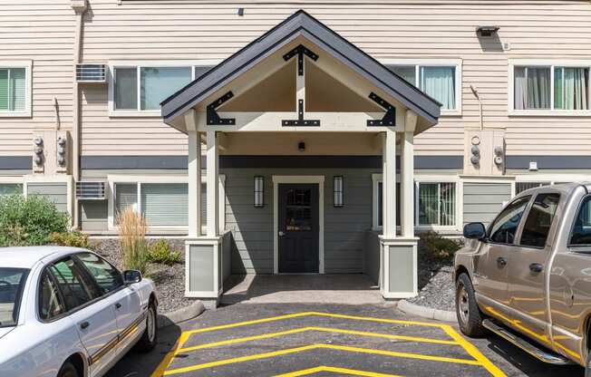 Americana | Exterior Building