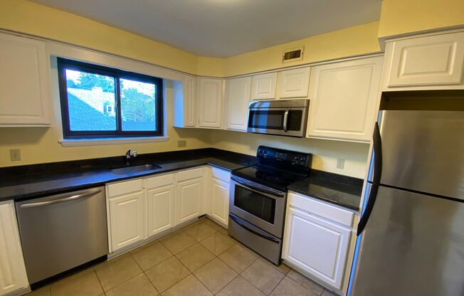 Concord Condo - Heat and Hot Water Included!