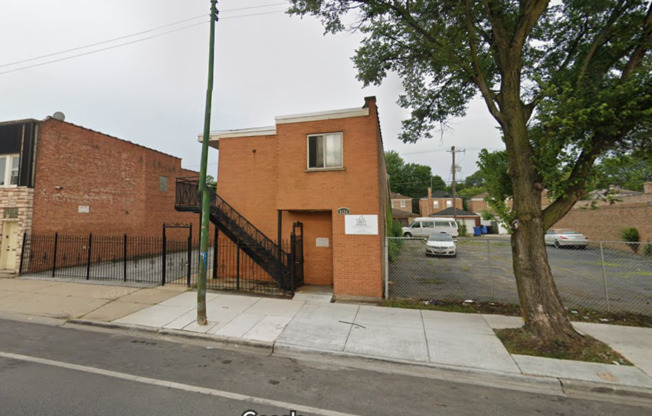 8124 S Western Ave. Chicago IL