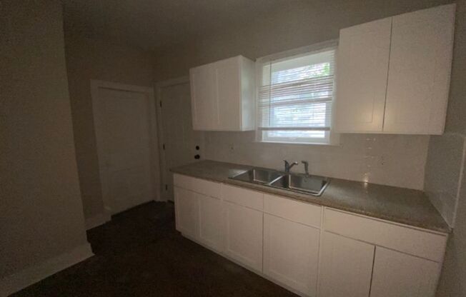 1 bed, 1 bath, 567 sqft, $895