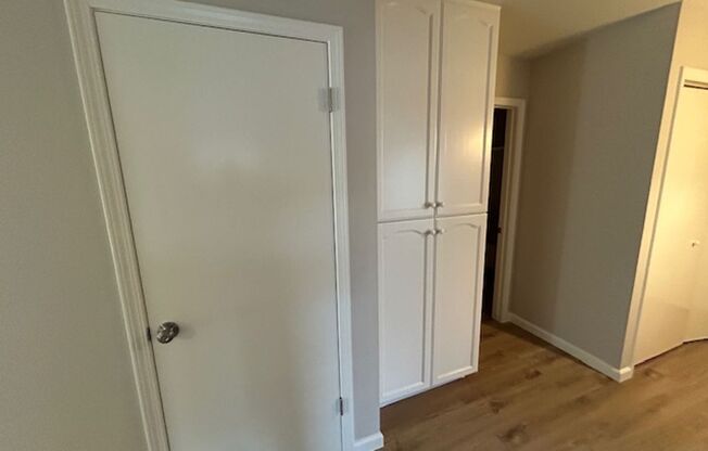 3 beds, 2 baths, $1,750, Unit 3303