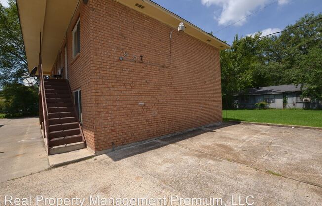 957 Grebe St Apt 6