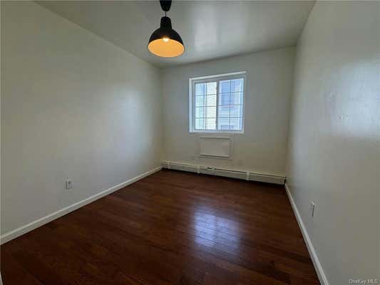 3 beds, 2 baths, 1,086 sqft, $3,400, Unit 3