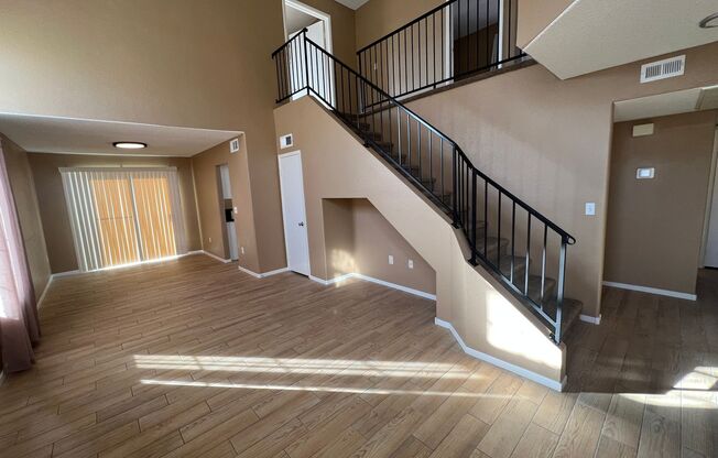 Move In Today 4bed 2.5 Bath Newly Remodeled Home!!