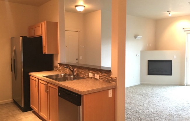 2 beds, 2 baths, $1,875