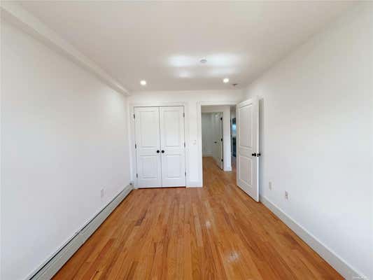 3 beds, 1 bath, 1,069 sqft, $2,900