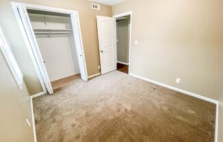 2 beds, 1 bath, 750 sqft, $850, Unit 2412-01