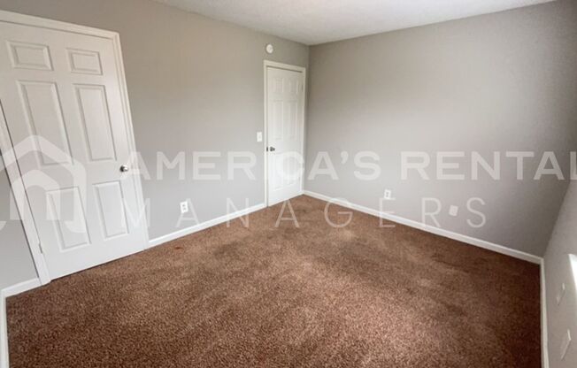 2 beds, 2 baths, $895, Unit Unit B