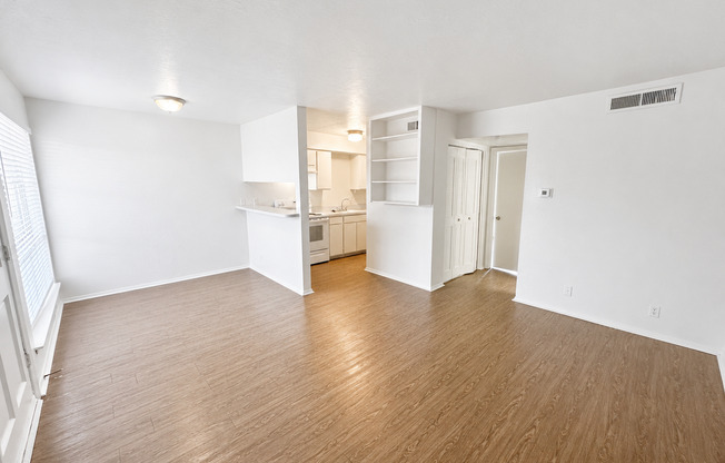 1 bed, 1 bath, 570 sqft, $1,264, Unit OPA-348