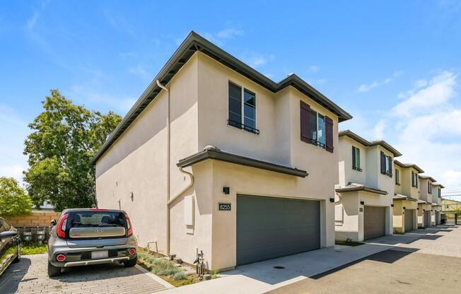 8255 SOPHIE CT