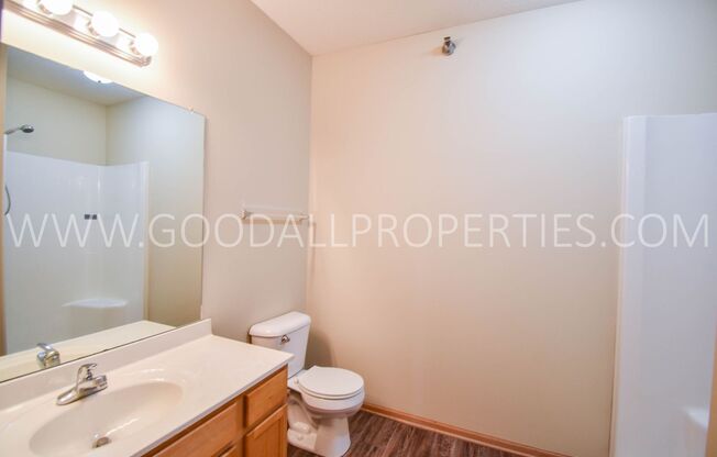 3 beds, 2 baths, $1,375