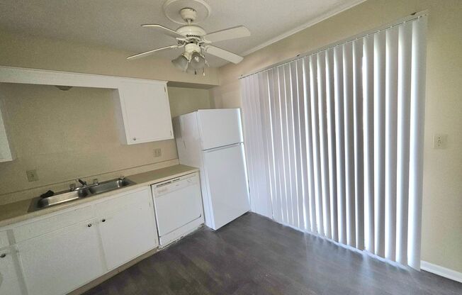 1 bed, 1 bath, 500 sqft, $825, Unit 2409-C06