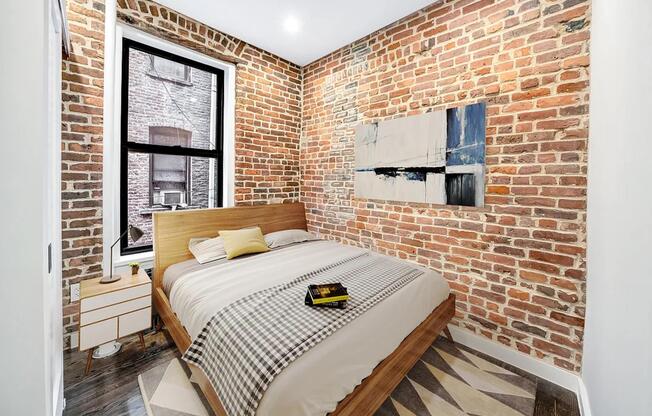 2 beds, 1 bath, $5,495, Unit 2C