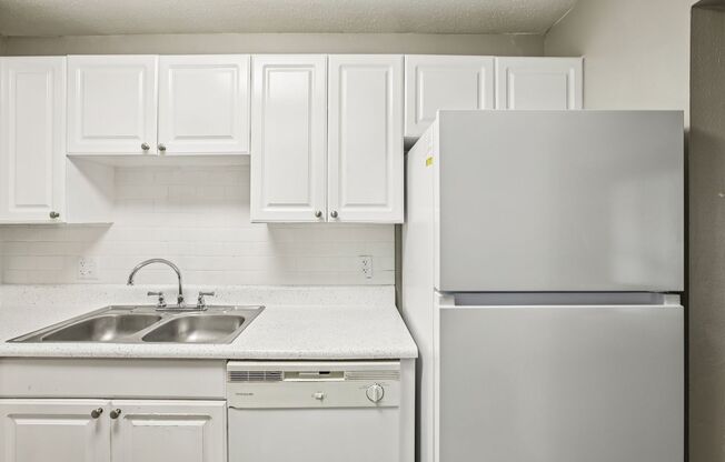 3 beds, 2 baths, 1,229 sqft, $1,750, Unit 404