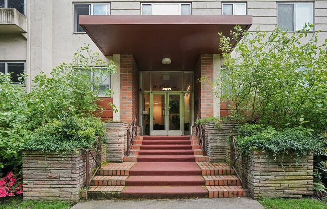 1 bed, 1 bath, 533 sqft, $1,375, Unit 403