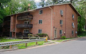 Hollow Run Apartments
