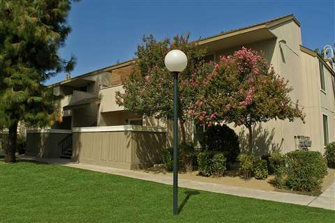Studio, 1 bath, 436 sqft, $1,225, Unit 33