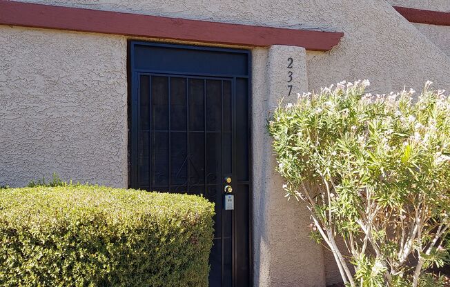 DOWNSTAIRS UNIT. 1 BEDROOM AND 1 BATHROOM. THE HOME FEATURES A FULLY RENOVATED KITCHEN. KITCHEN AND DINING AREA. LAUNDRY ROOM IN UNIT.  GREAT COMMUNITY WITH CLUBHOUSE. TENNIS COURT, SWIMMING POOL, SPA.