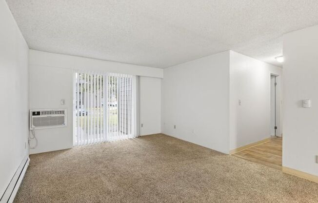 2 beds, 1.5 baths, 975 sqft, $1,165