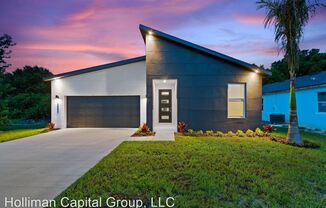 306 Royal Palm Way