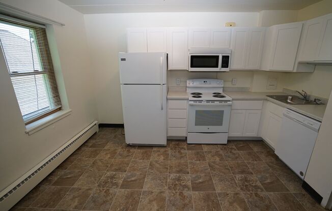 1 bed, 1 bath, $1,125, Unit 3C