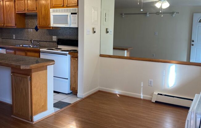 1 bed, 1 bath, 550 sqft, $1,595, Unit 640-306