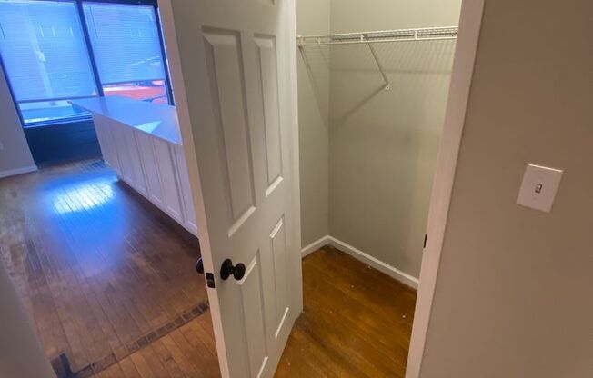 2 beds, 1 bath, 1,000 sqft, $1,265, Unit 101