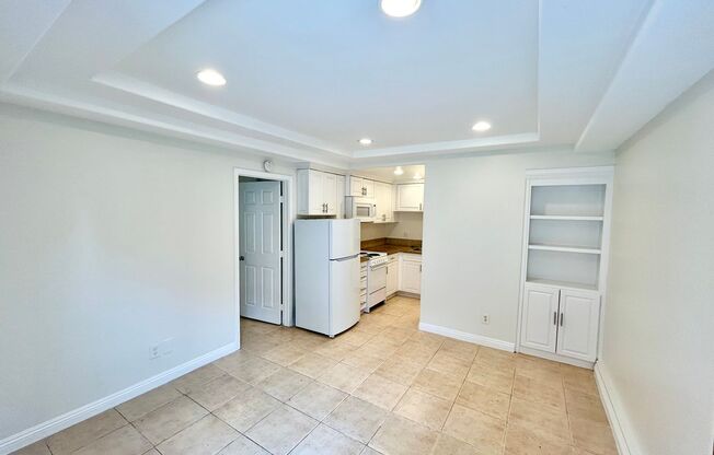 1 bed, 1 bath, $1,925, Unit 919 A