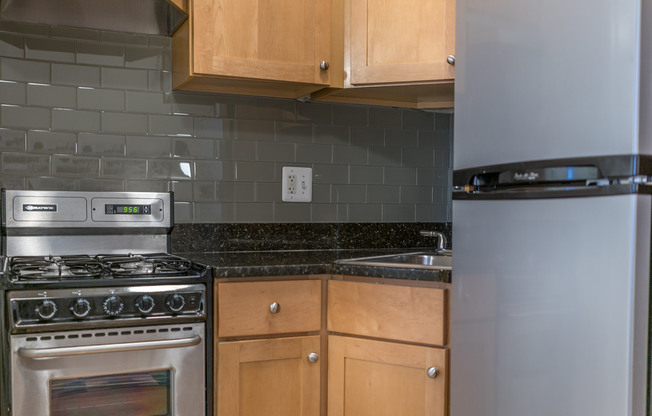 Studio, 1 bath, 407 sqft, $1,825, Unit H106