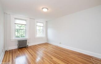 320 D St 105