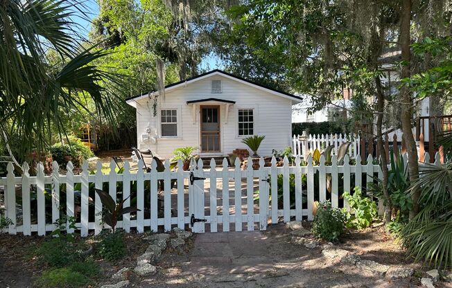 Furnished Studio Available in Pigeon Point