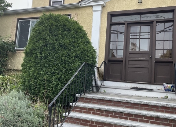 146 SCHOOL ST