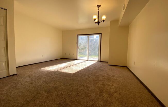 North Hills 3 Bedroom Townhome! In-Unit Washer & Dryer + Equipped Kitchen with Dishwasher! Call Today!