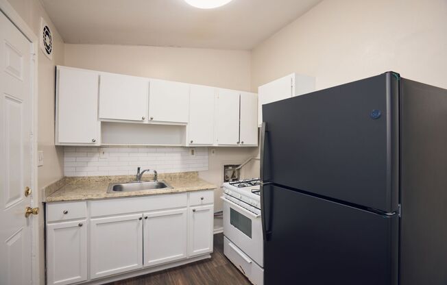 Lenox Hills Apartements