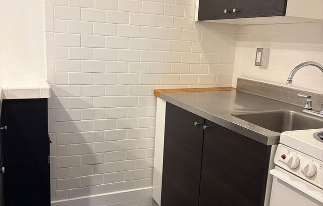 2 beds, 1 bath, $1,500, Unit 501